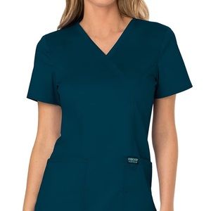 Cherokee scrub top